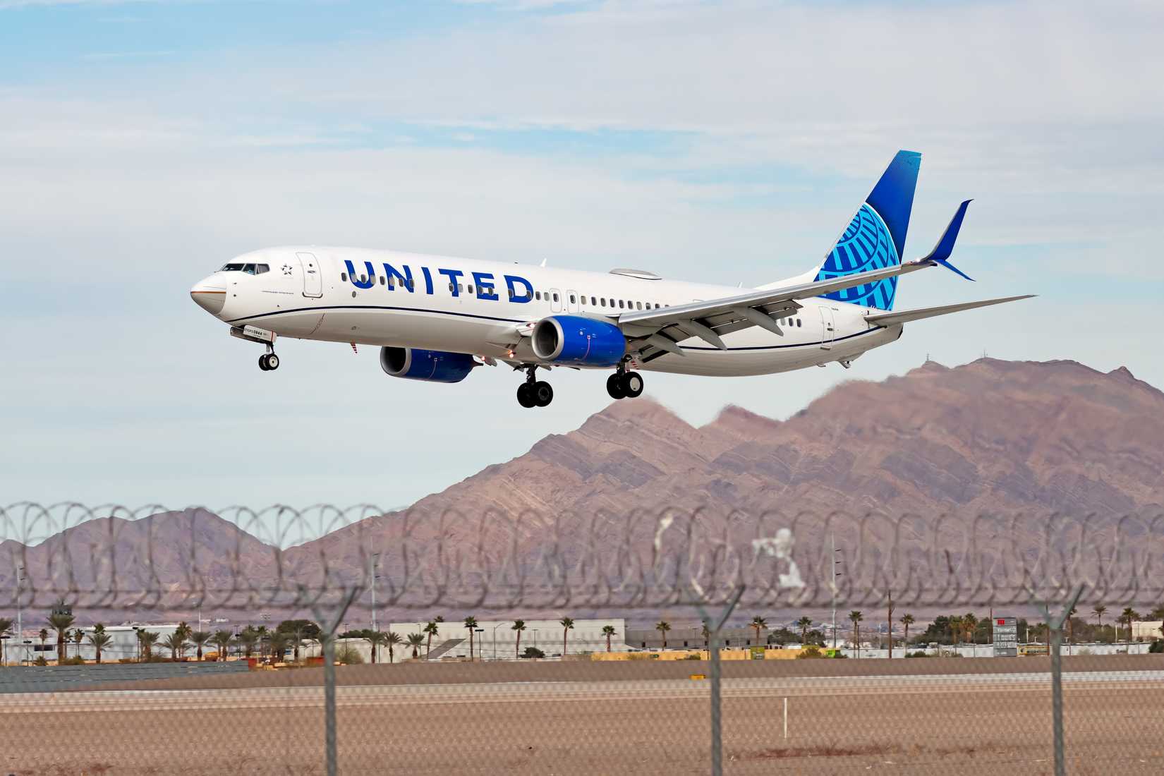 Boeing 737-924(ER) type code B739 is Operation by United Airlines.