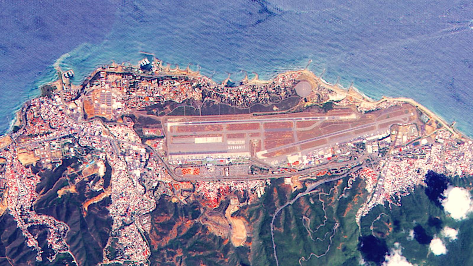 Flights Avoid Venezuela Airspace After Trump Orders Strict Closure