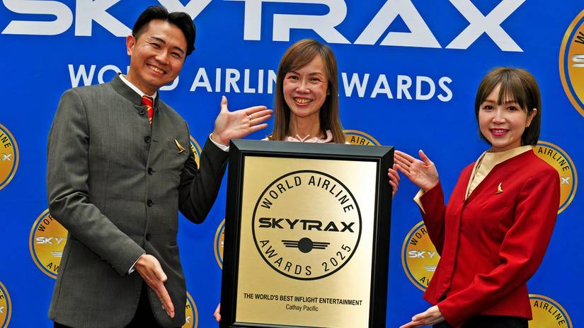Cathay Pacific receive the World's Best IFE Award