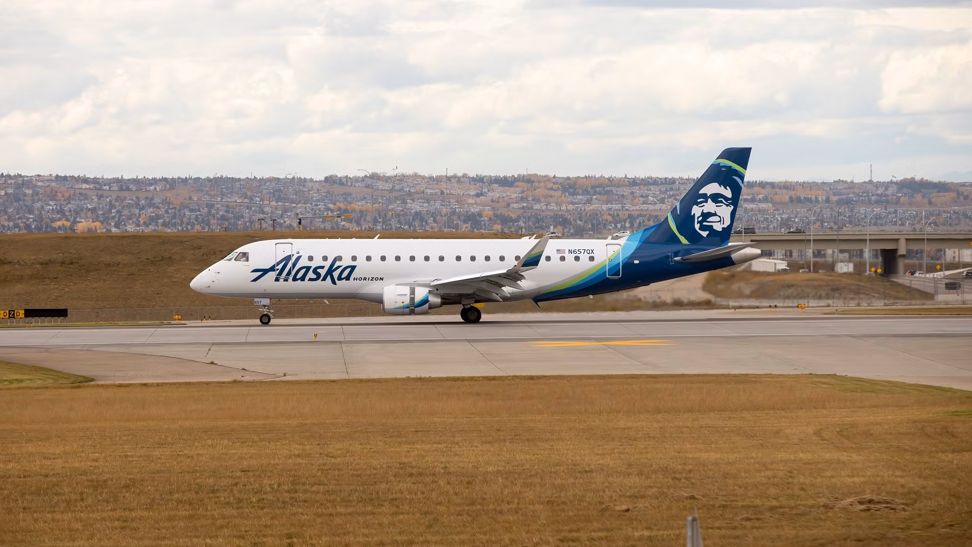 E175 Alaska Airlines
