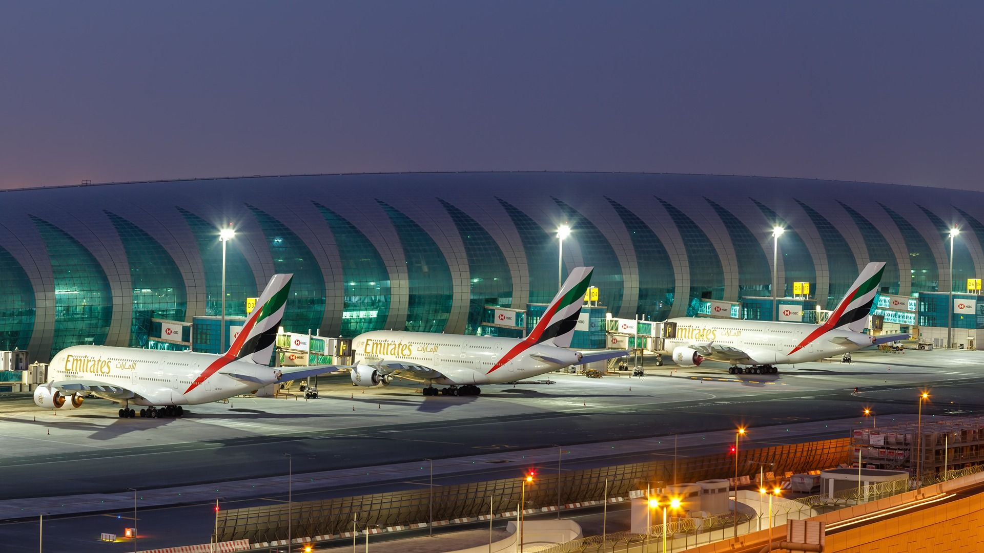 Emirates Terminal 3 Markus Mainka Shutterstock 19201080-1