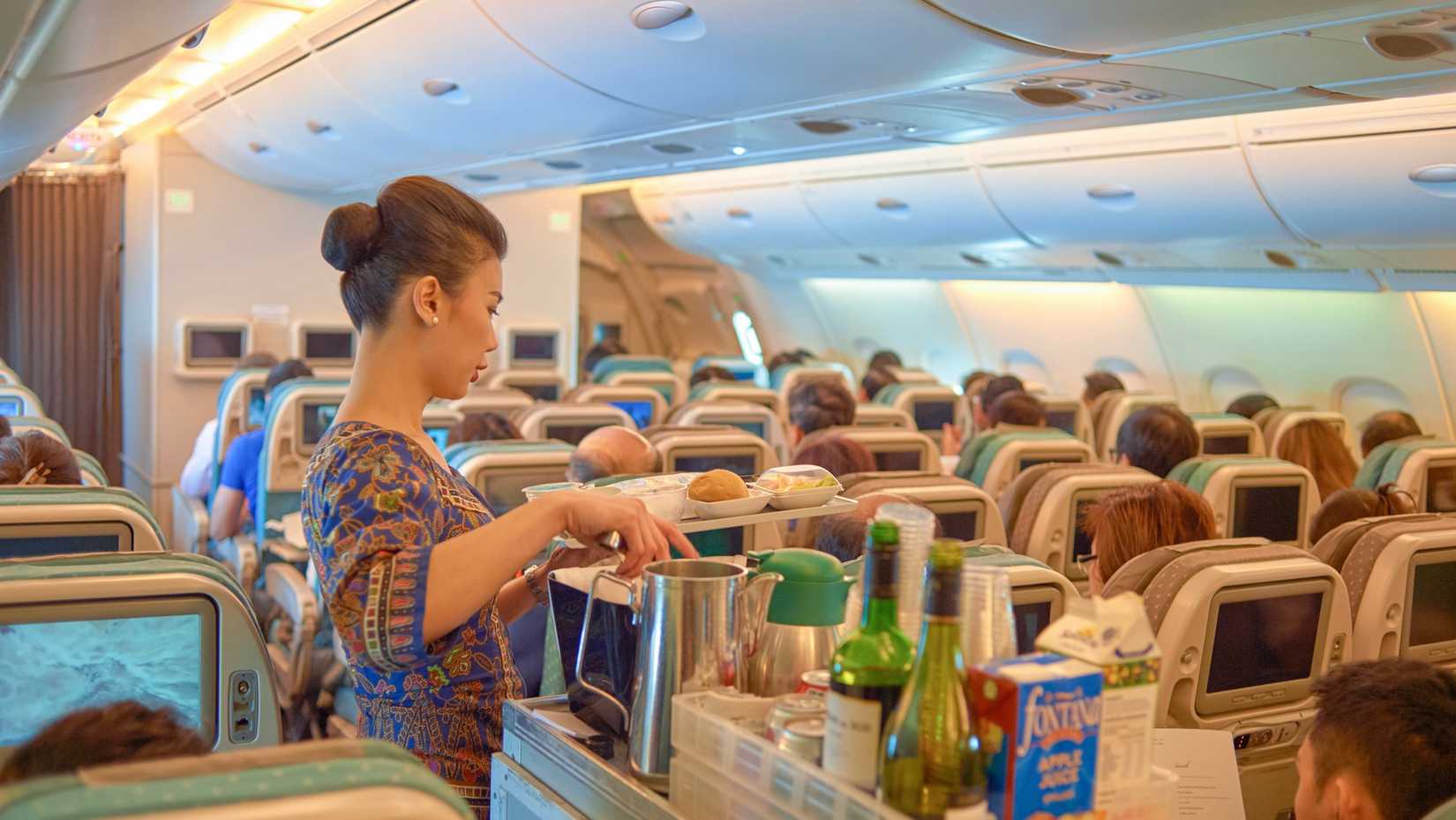 Singapore airlines cabin crew in service