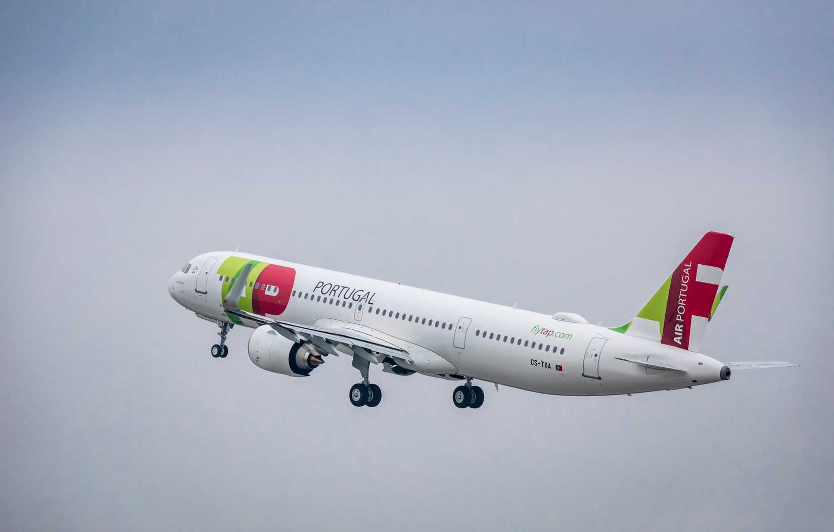 First TAP Air Portugal A321LR delivery takeoff