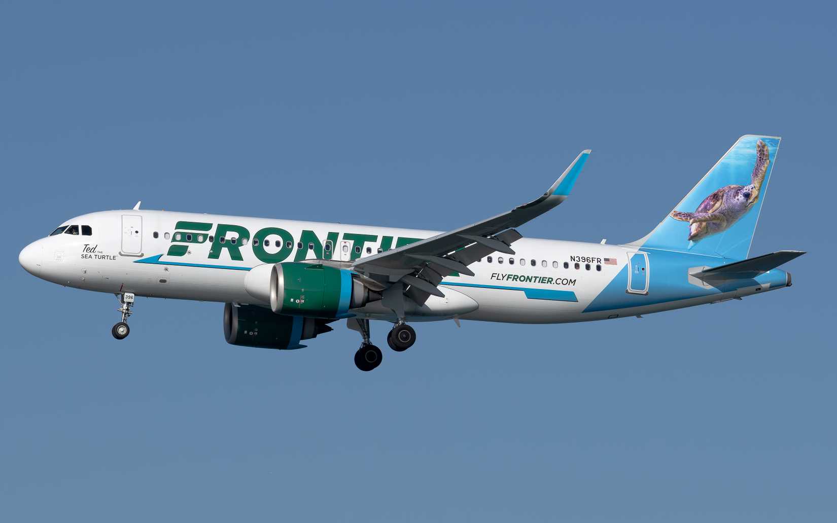 Frontier Airbus A320 flying Vincenzo Pace Simple Flying