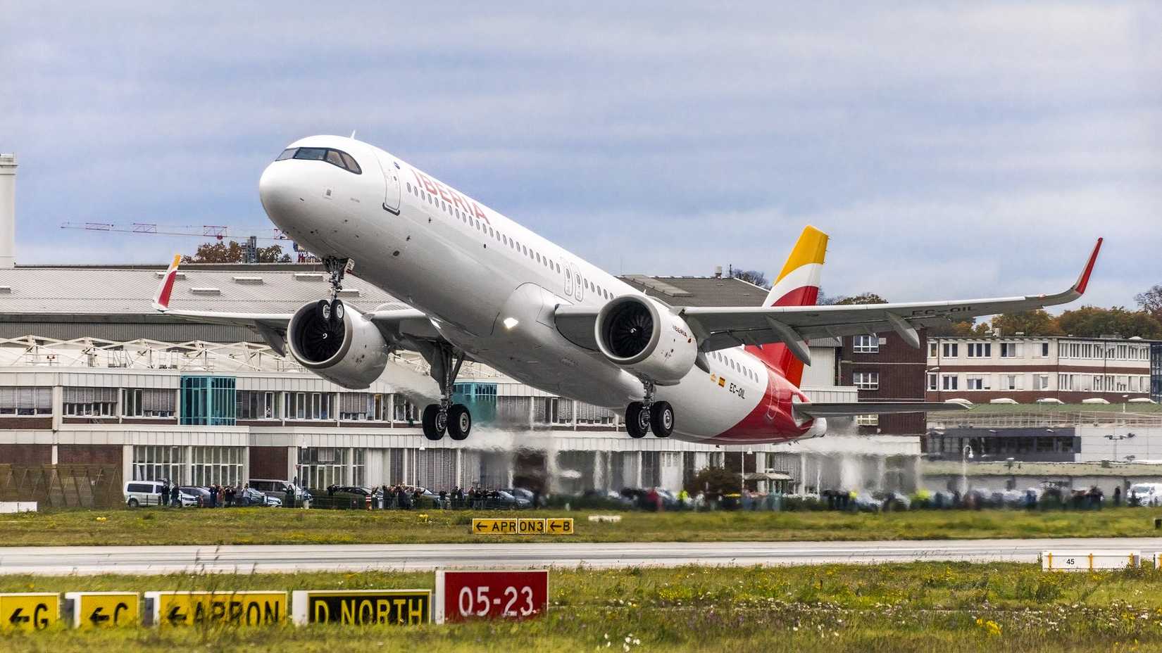 Iberia Airbus A321XLR taking off on another flight