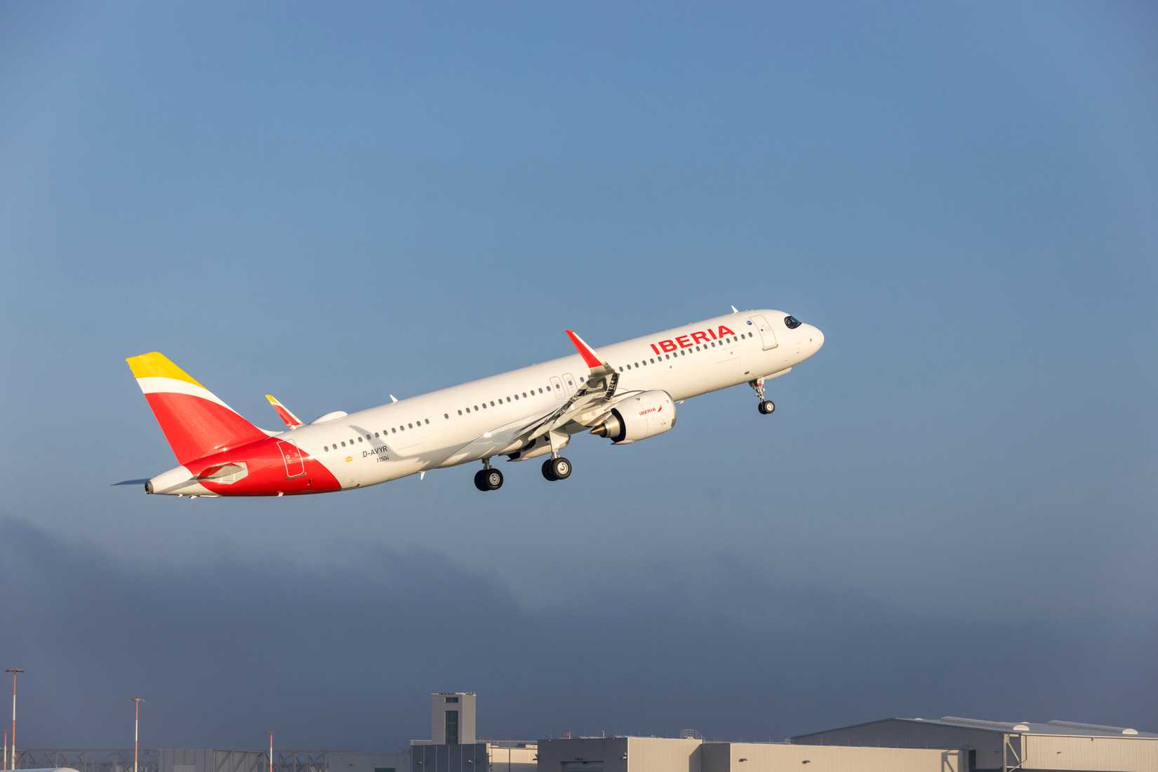 Iberia_airlines-A321XLR-despegue_3-ref190679