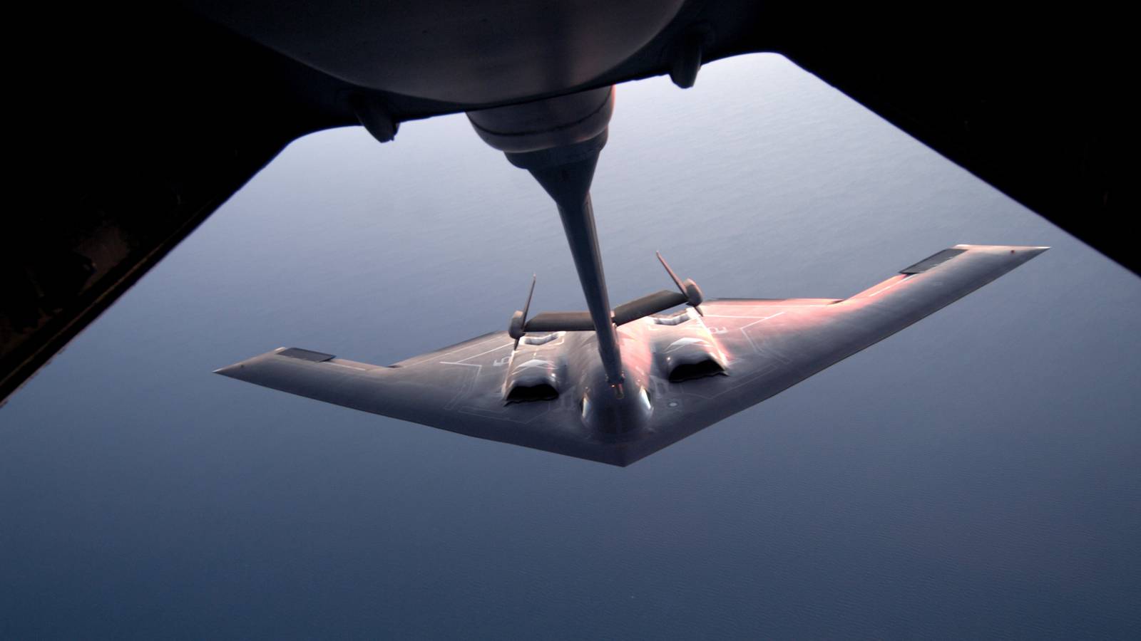 The Striking Differences Between The B-2 Spirit & B-21 Raider