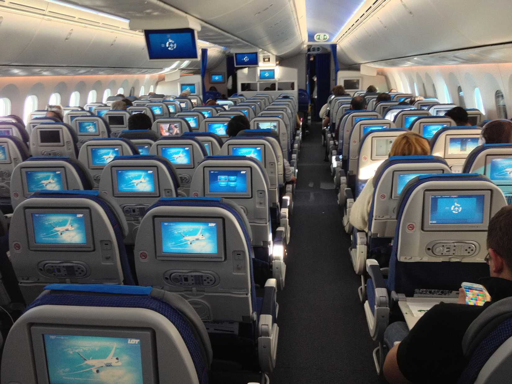 LOT 787 Economy Cabin