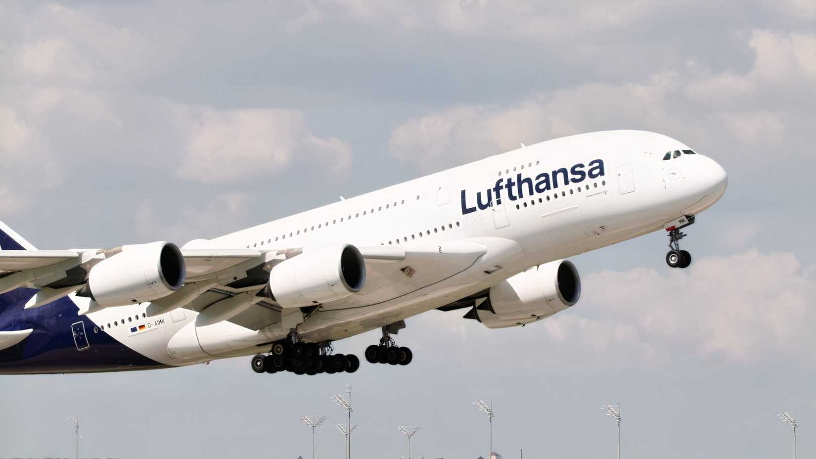 Lufthansa Airbus A380 on initial climb out after take off2