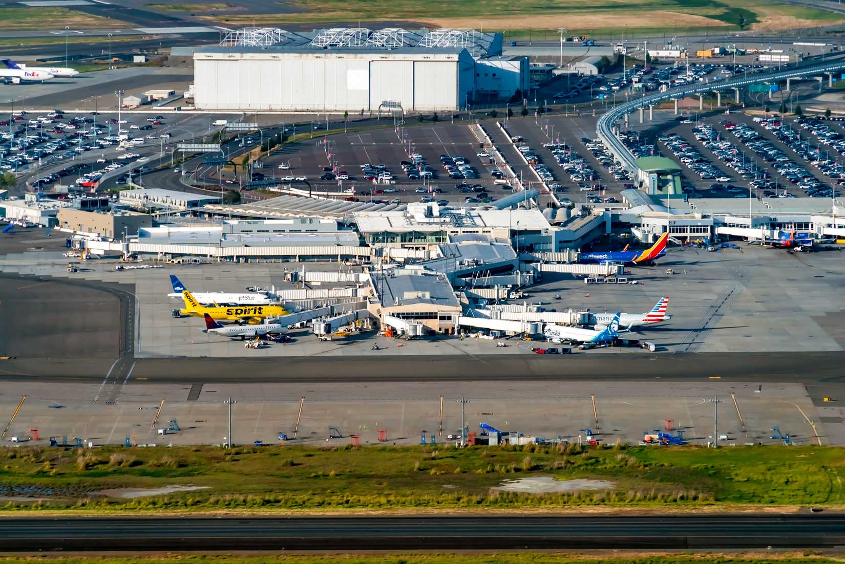 OAK Airport TierneyMJ Shutterstock