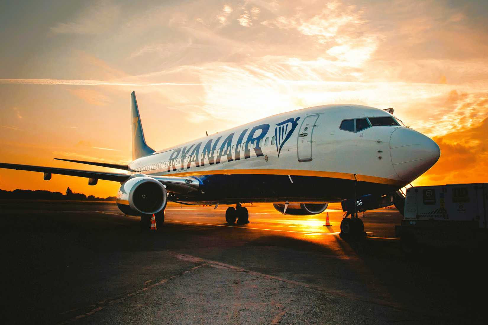 Ryanair Boeing 737-800 at sunset