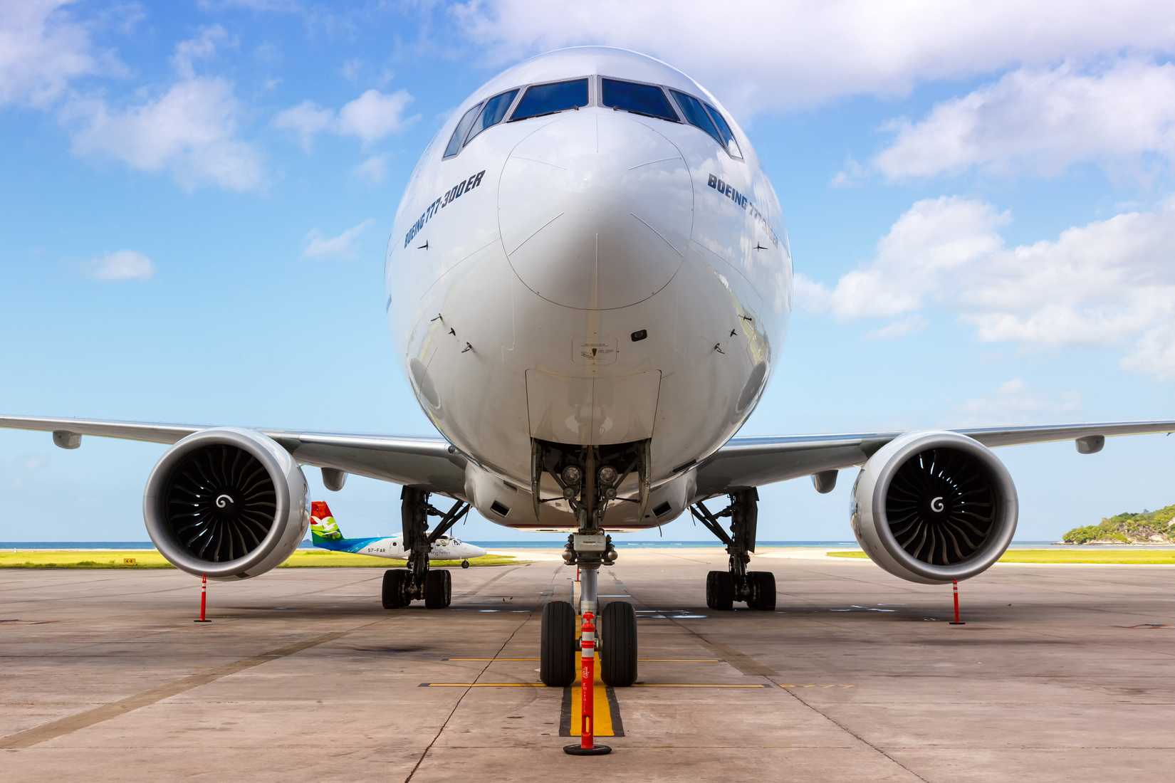 What Are The Benefits Of Flying Business Class On Emirates Boeing 777 what-are-the-benefits-of-flying-business-class-on-emirates-boeing-777
