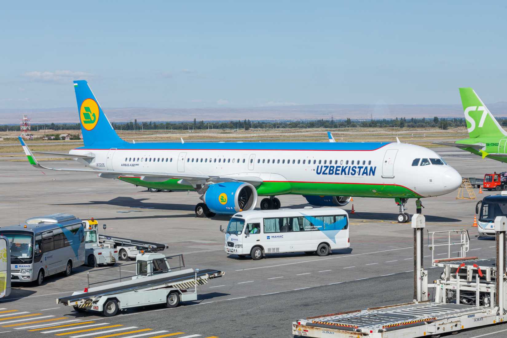 Airbus A321-253NX(LR) - Uzbekistan Airways