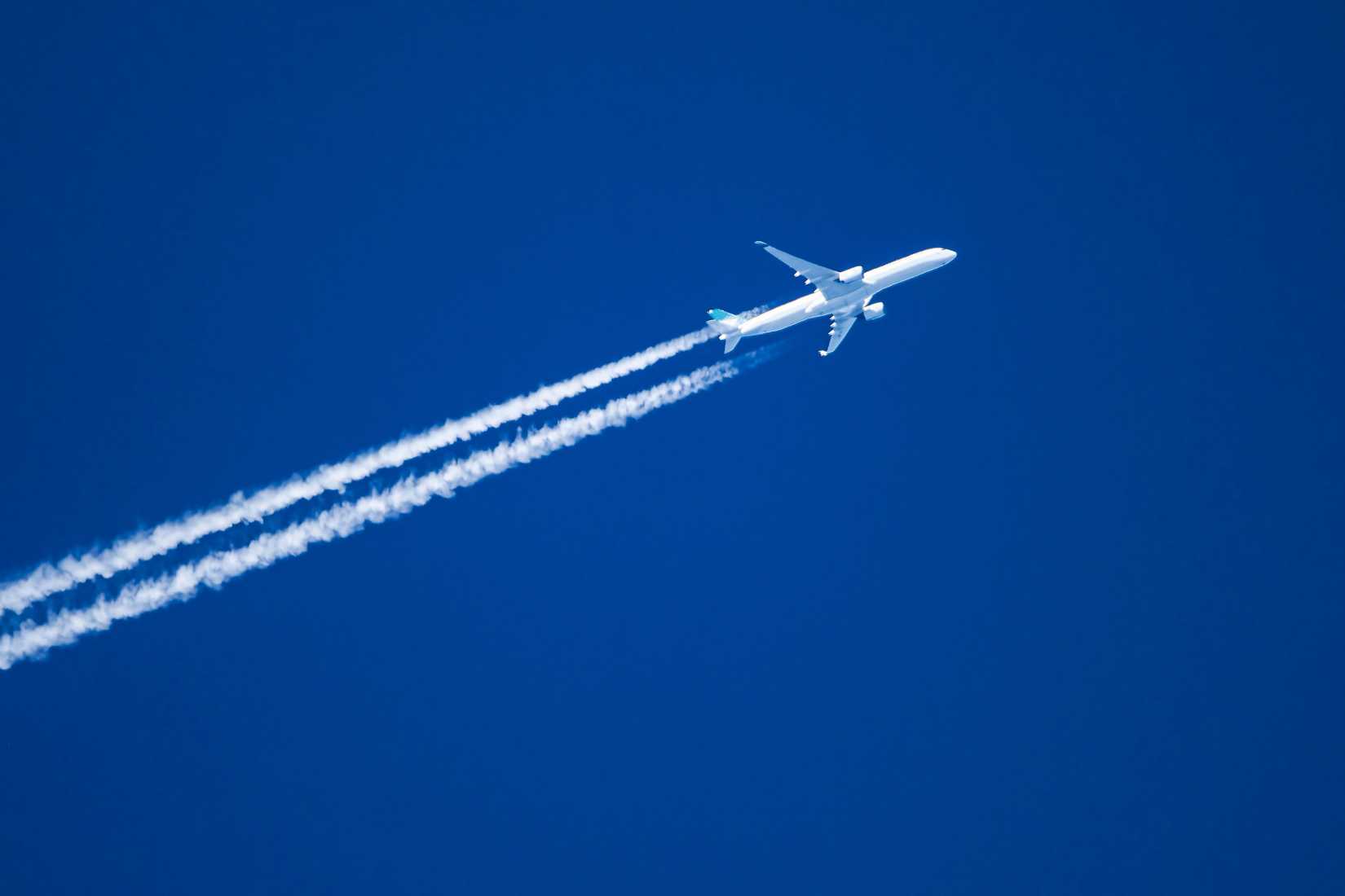 Cathay Pacific Airbus A350-900 Cruising