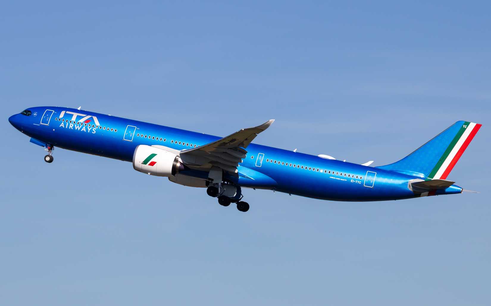 ITA Airways Airbus A330-900 Taking Off
