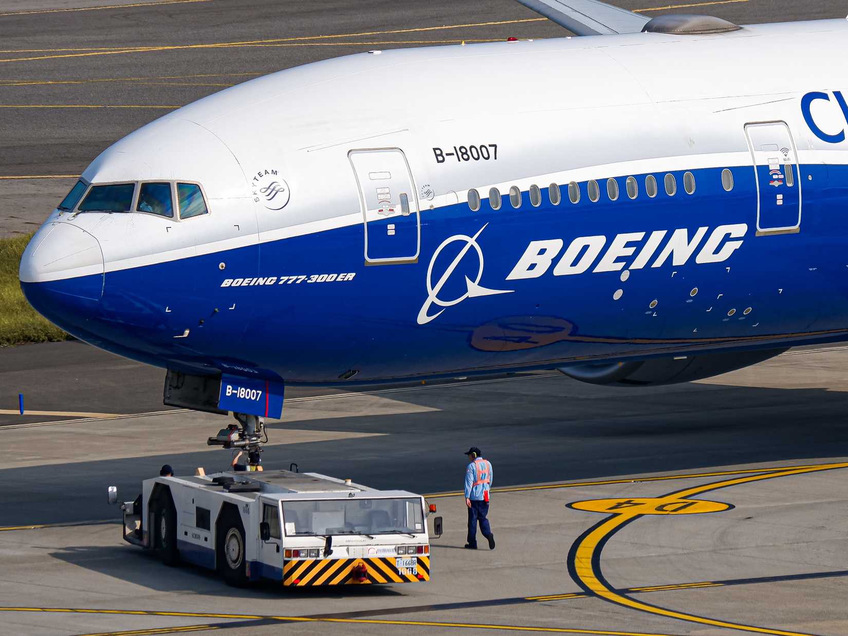 Boeing 777-300ER Pushing Back