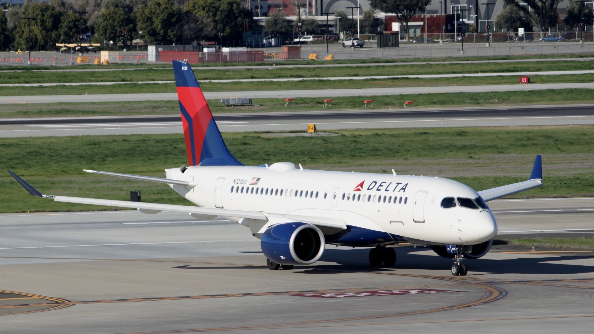 Delta A220 In San Jose
