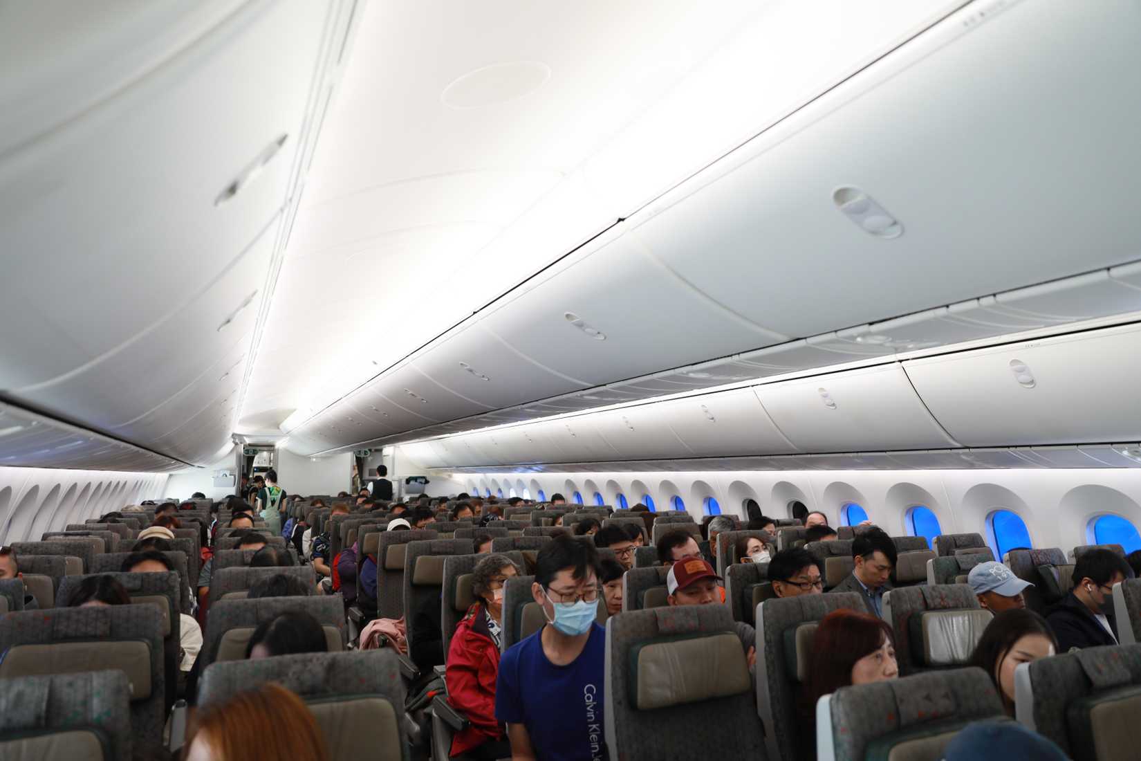 Boeing 787: 5 Things To Know Before Your First Flight On The Dreamliner