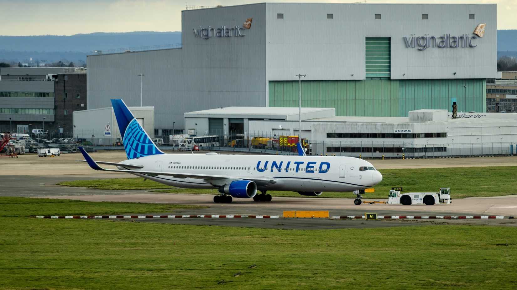 United 767 Taxiing At Heathrow
