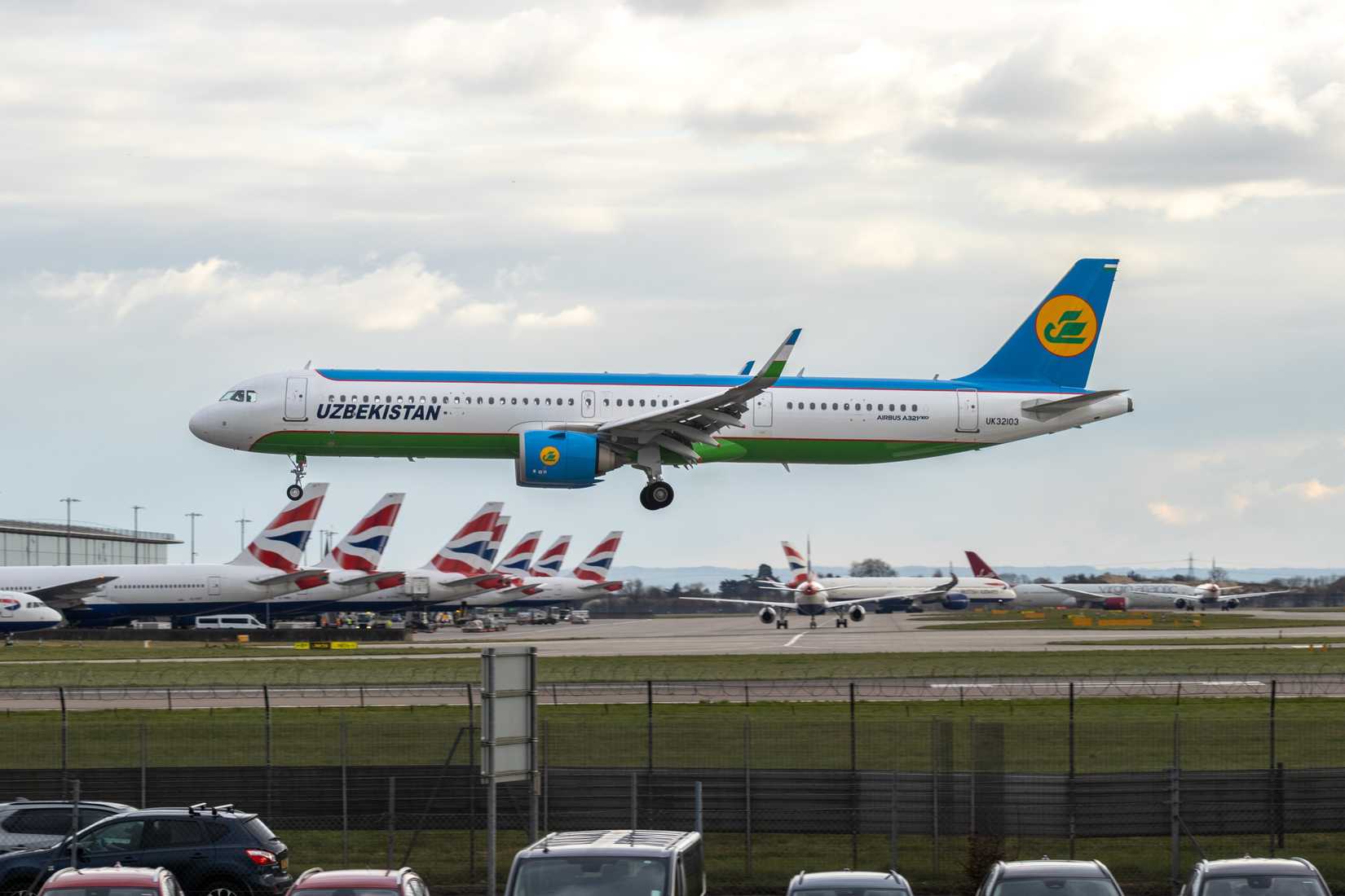 Airbus A321-253NX(LR) - Uzbekistan Airways