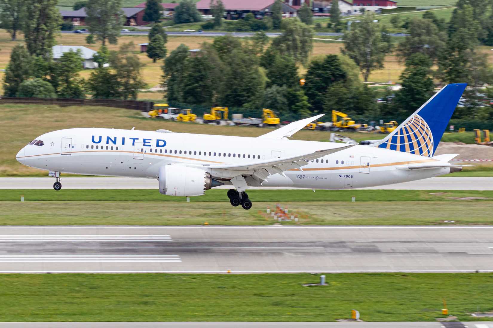United Boeing 787-8 Zurich