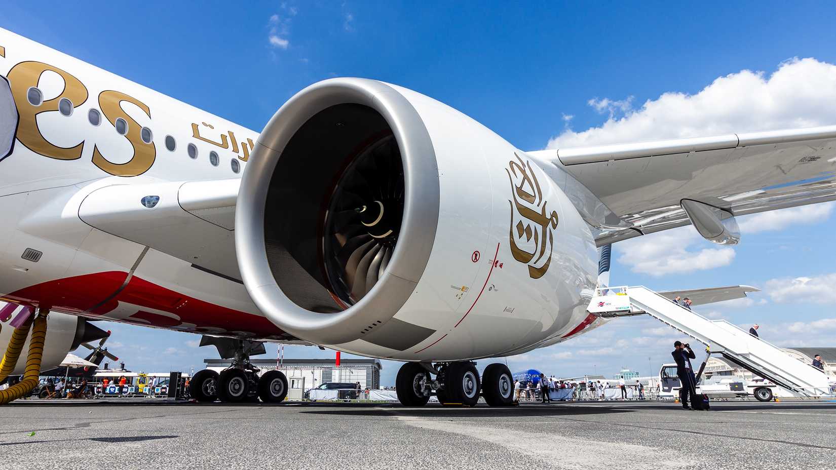 emirates a350 rolls royce engine