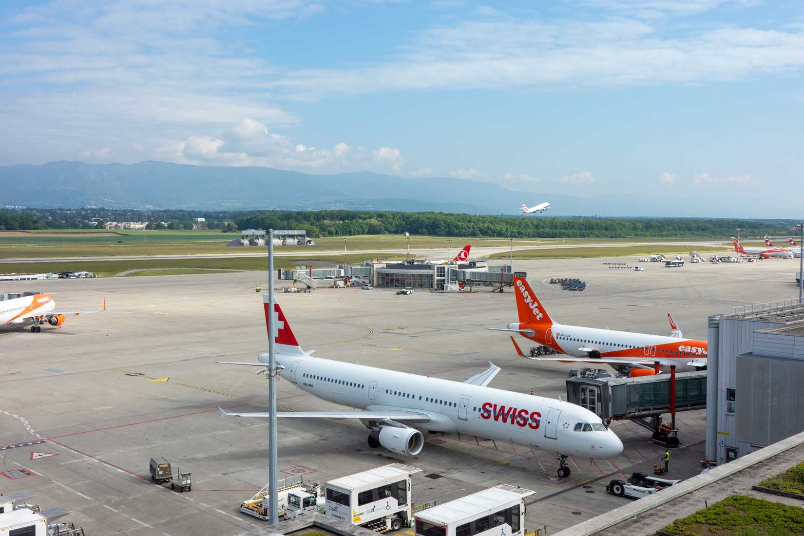 SWISS And easyJet Aircraft Parked At Geneva