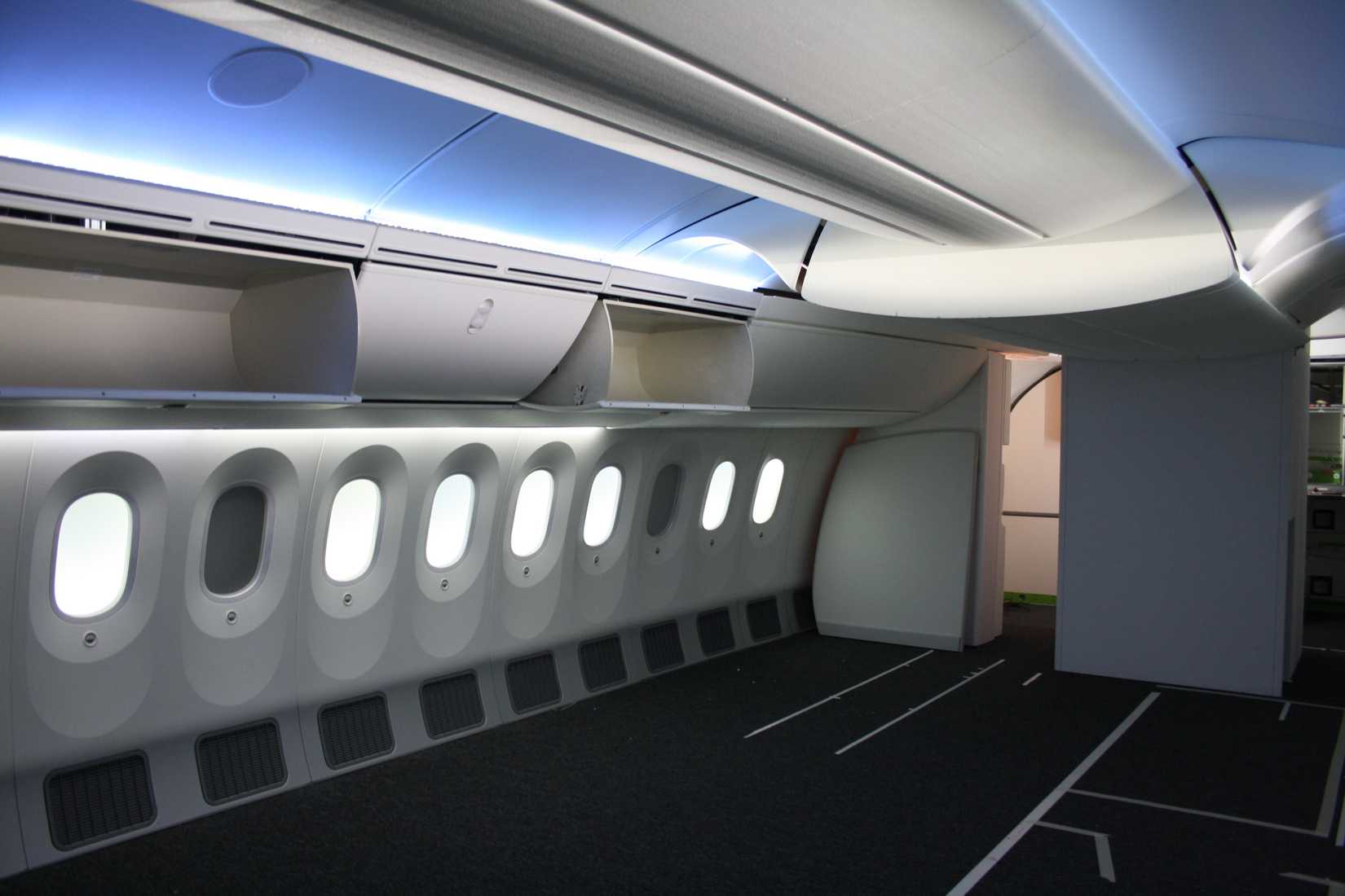 Boeing 787 Empty Cabin