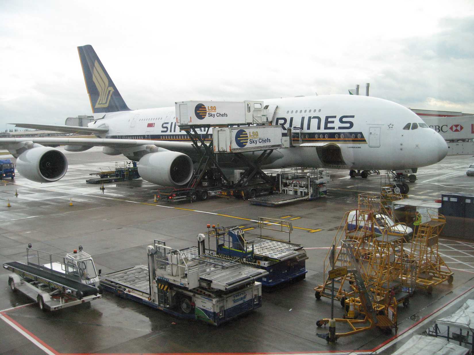 Singapore Airlines A380 at Heathrow