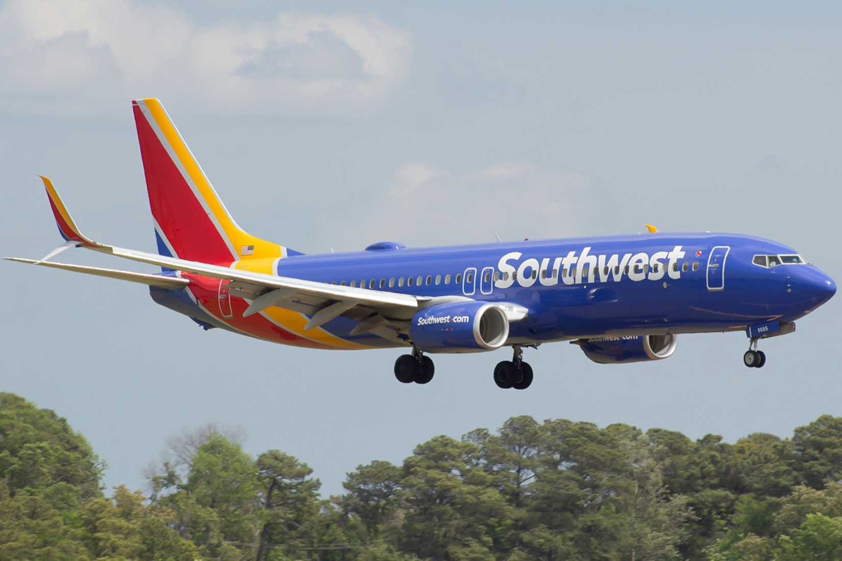 Southwest Airlines Boeing 737 arriving into Norfolk International Airport.