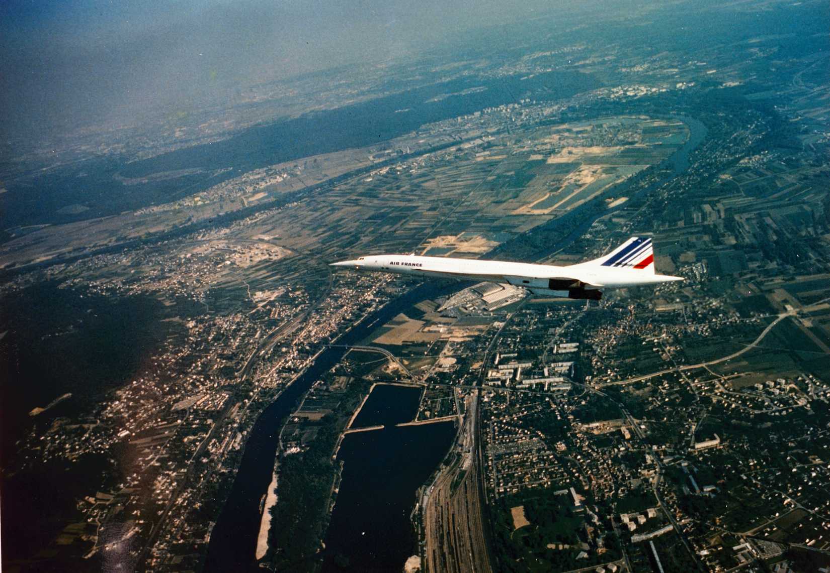 SUPERSONIC TRANSPORT SST CONCORDE AIRPLANE