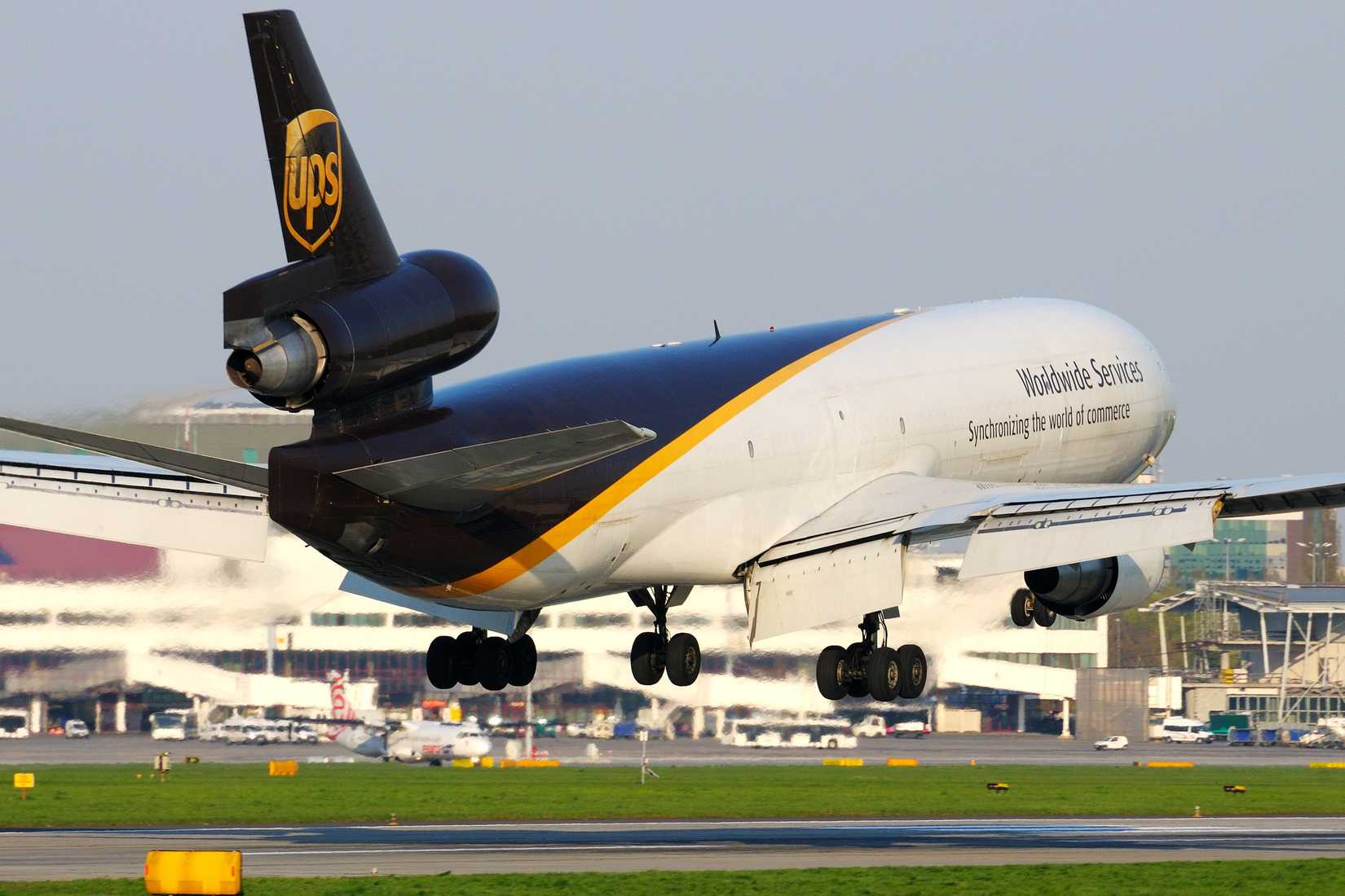 UPS MD-11