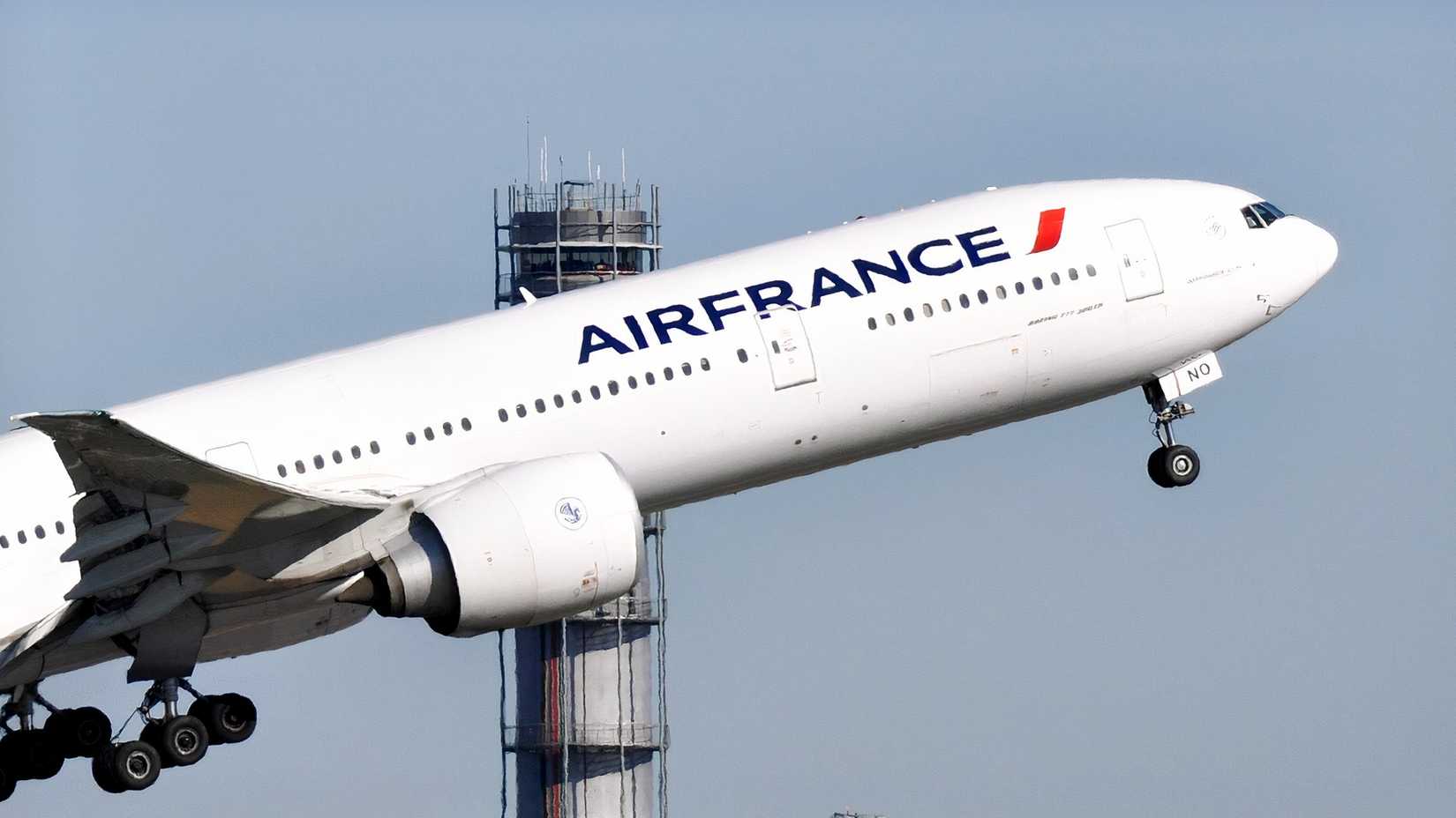 Air France 472-seat Boeing 777-300ER on initial climb