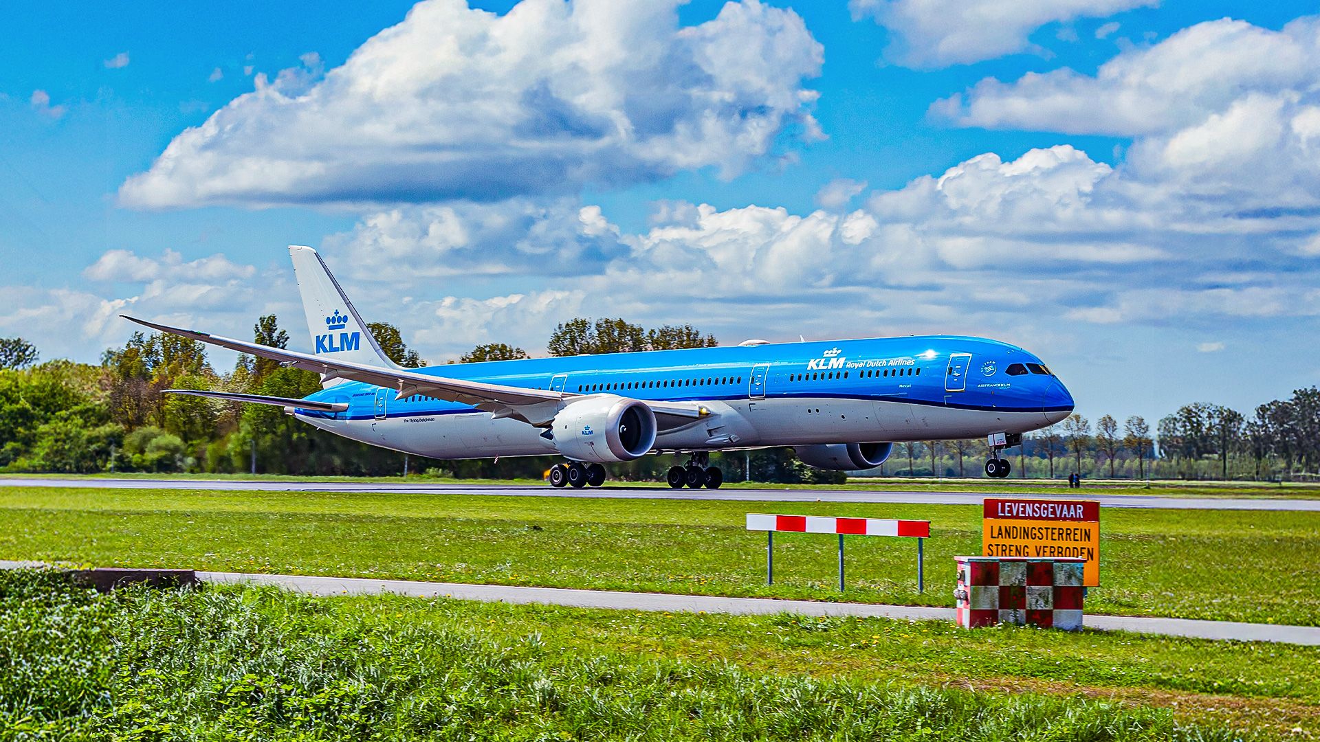 KLM Boeing 787-10 Custom Thumbnail