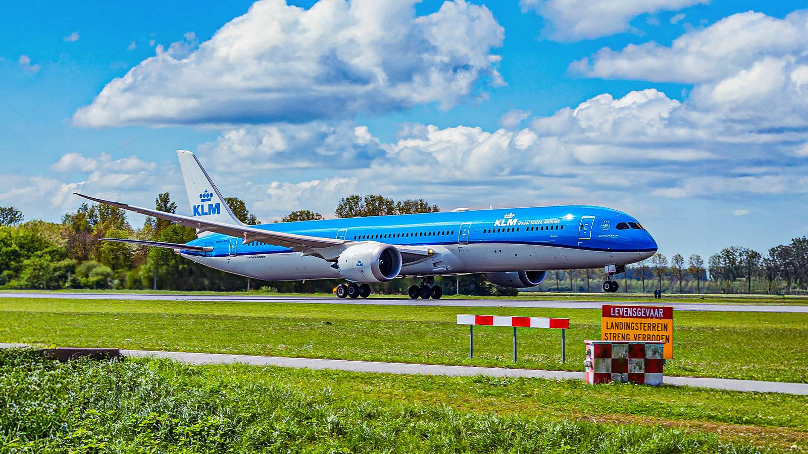 ���������� �������� Boeing 787-10 KLM