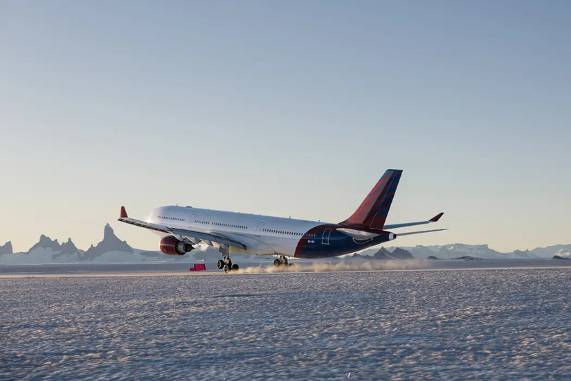 A330 i Hi Fly ulet në Antarktidë