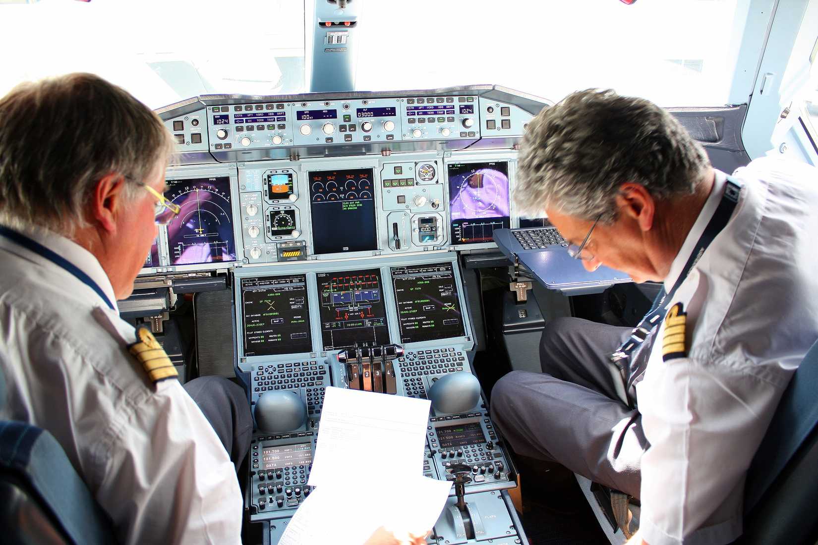 Cockpit of Air France A380 F-HPJC