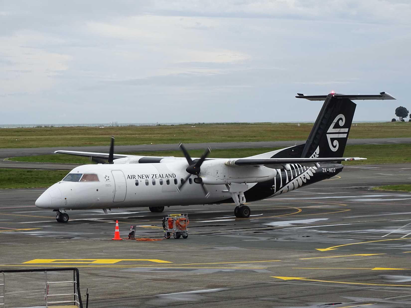 Air New Zealand Q300