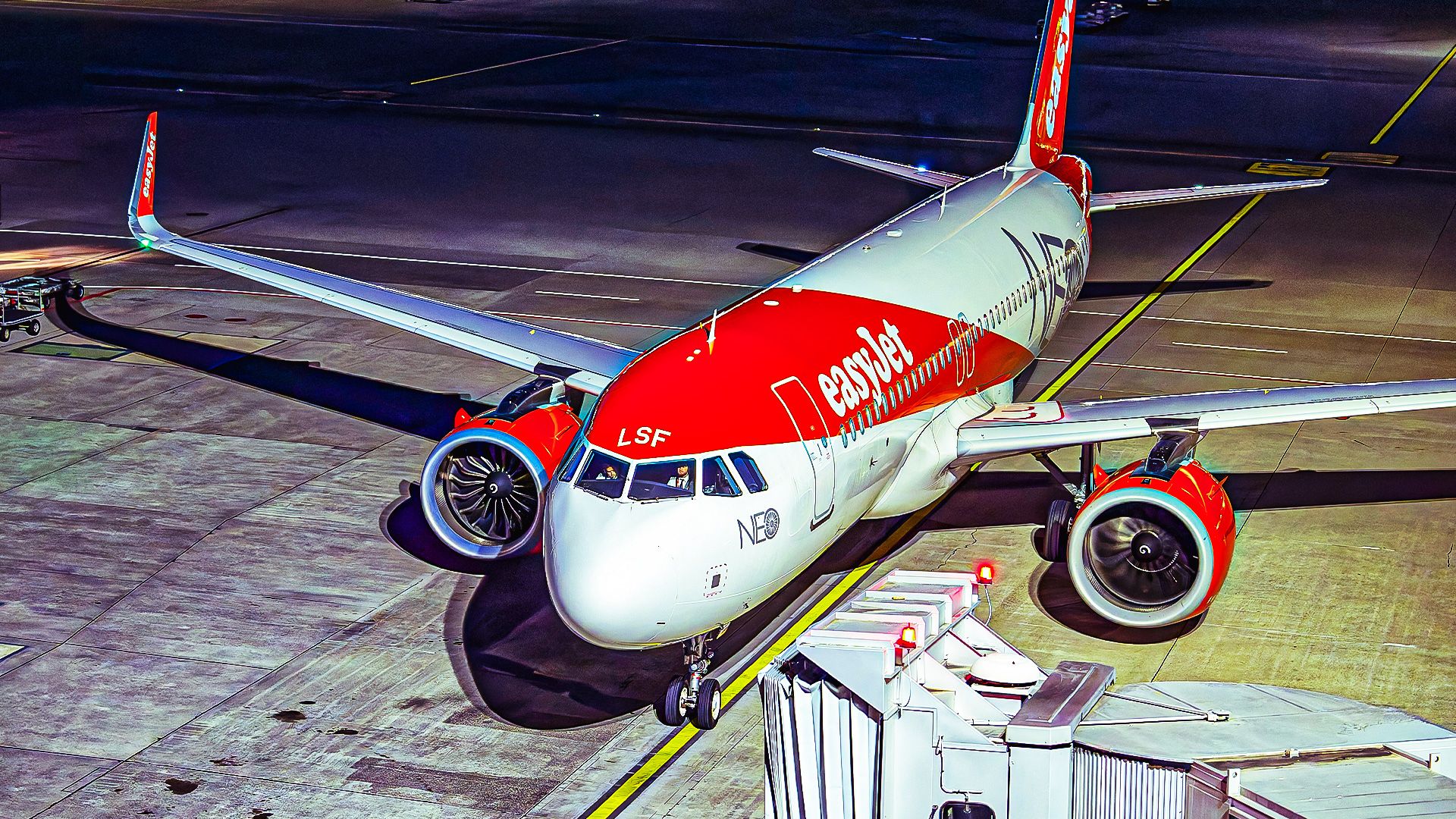 An easyJet Airbus A320neo approaching the gate
