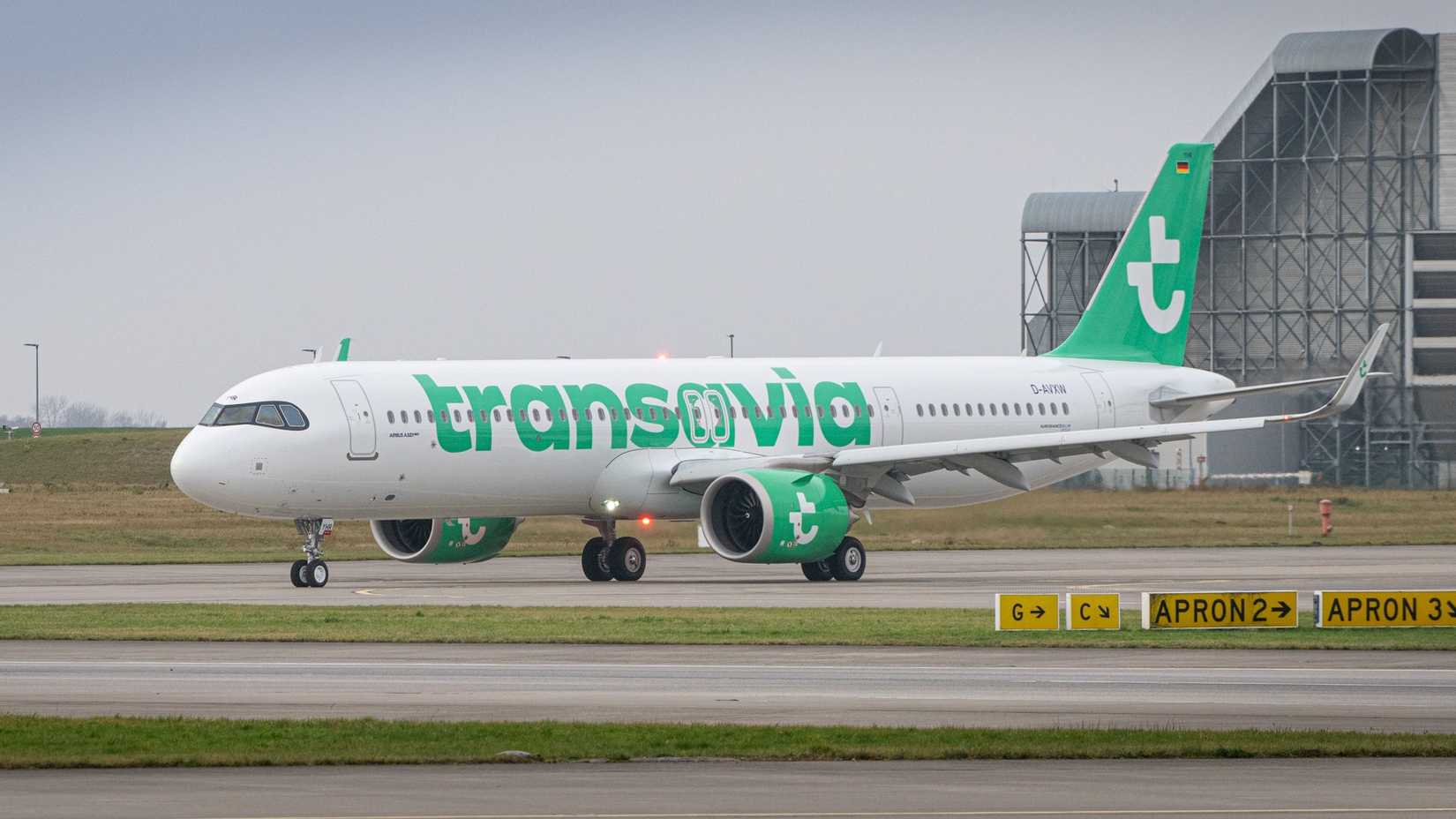 PH-YHR Transavia A321neo new livery