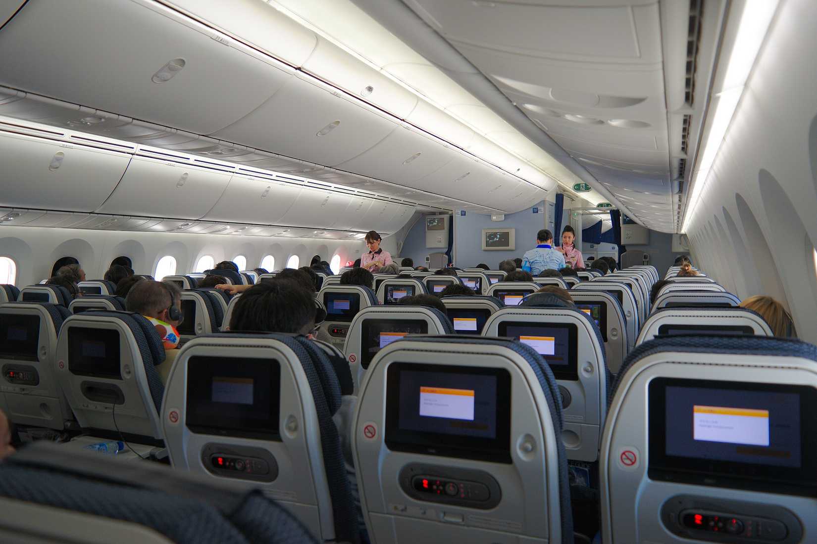 ANA_B787_Interior_-_2016-05-07