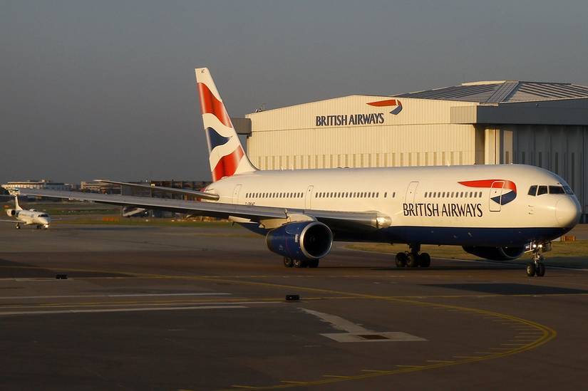 Boeing_767-336-ER,_British_Airways_AN2009232