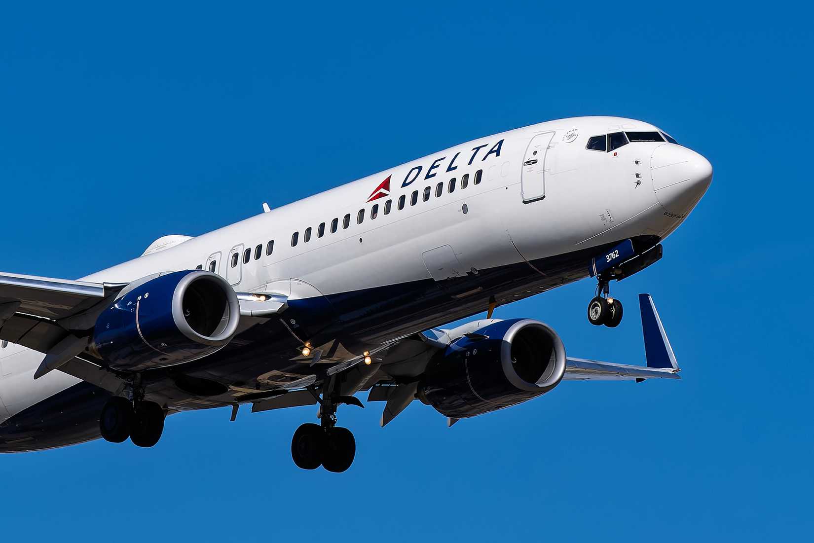 Airlines Rely on Boeing 737 for Different Reasons - image 2
