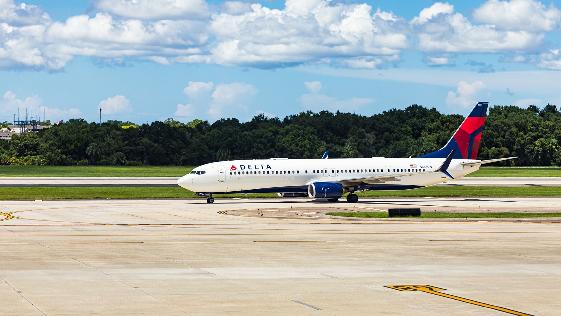Delta Air Lines Boeing 737-900