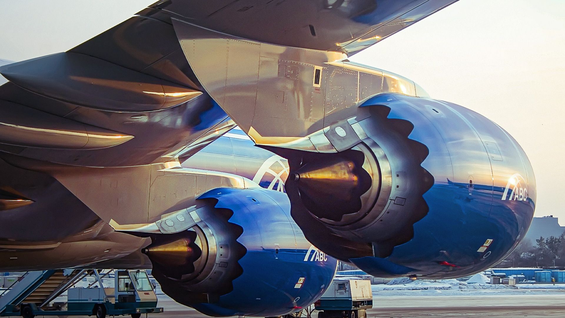 Is It True That The Boeing 747-8 & 787 Dreamliner Are Powered By