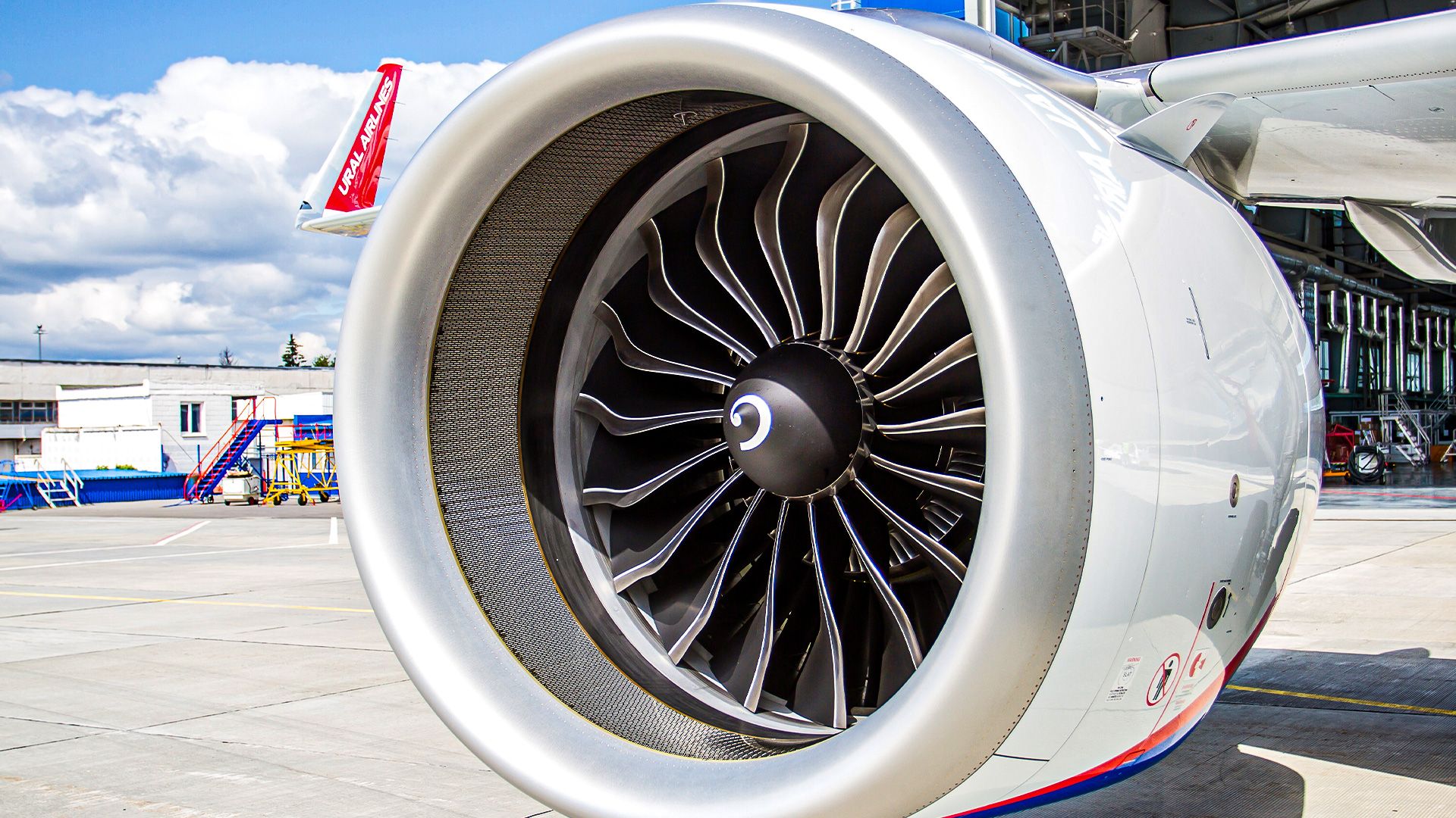 The True Differences Between Pratt & Whitney & CFM Engines