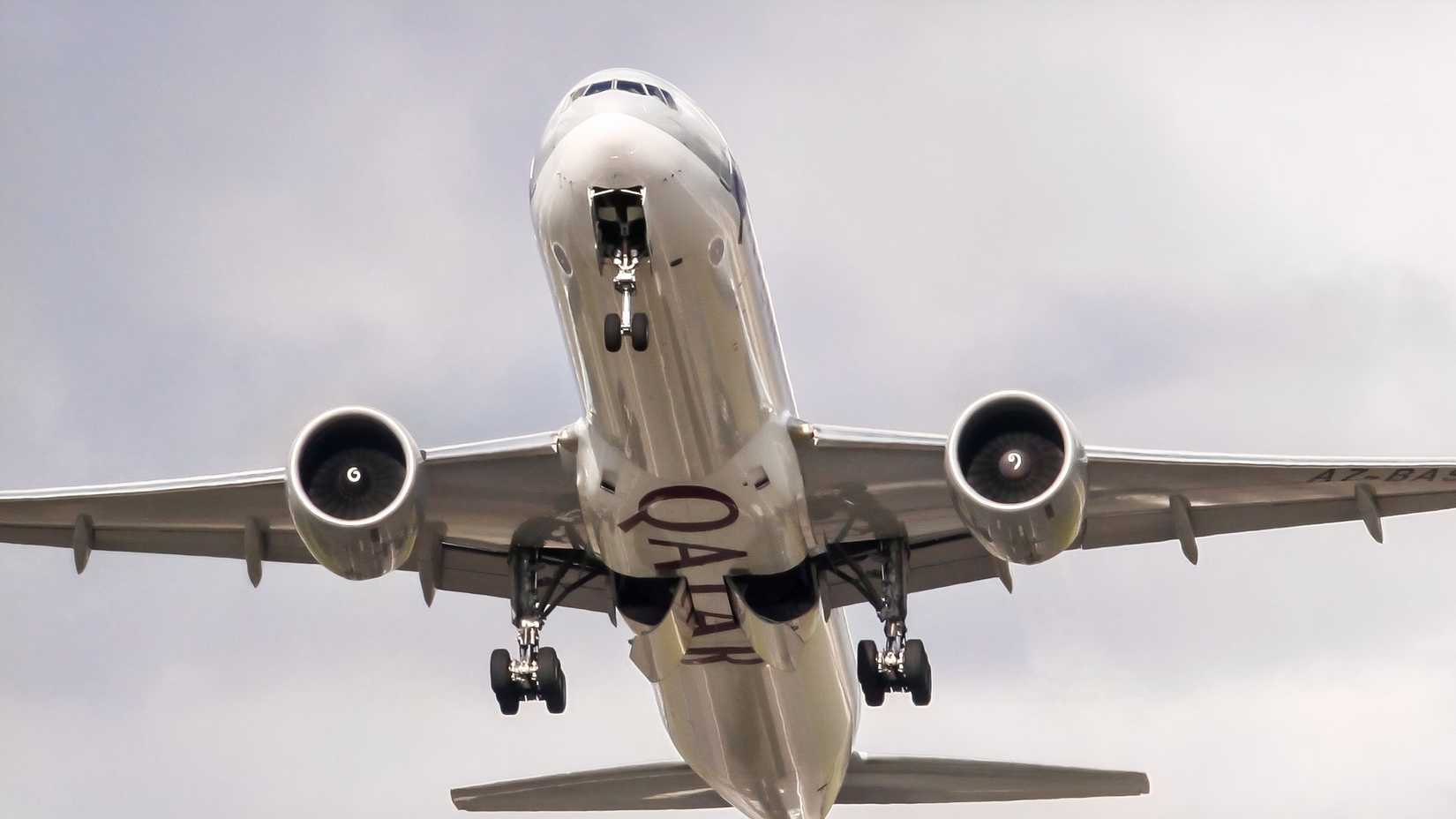 Qatar Airways Boeing 777-300ER on final approach