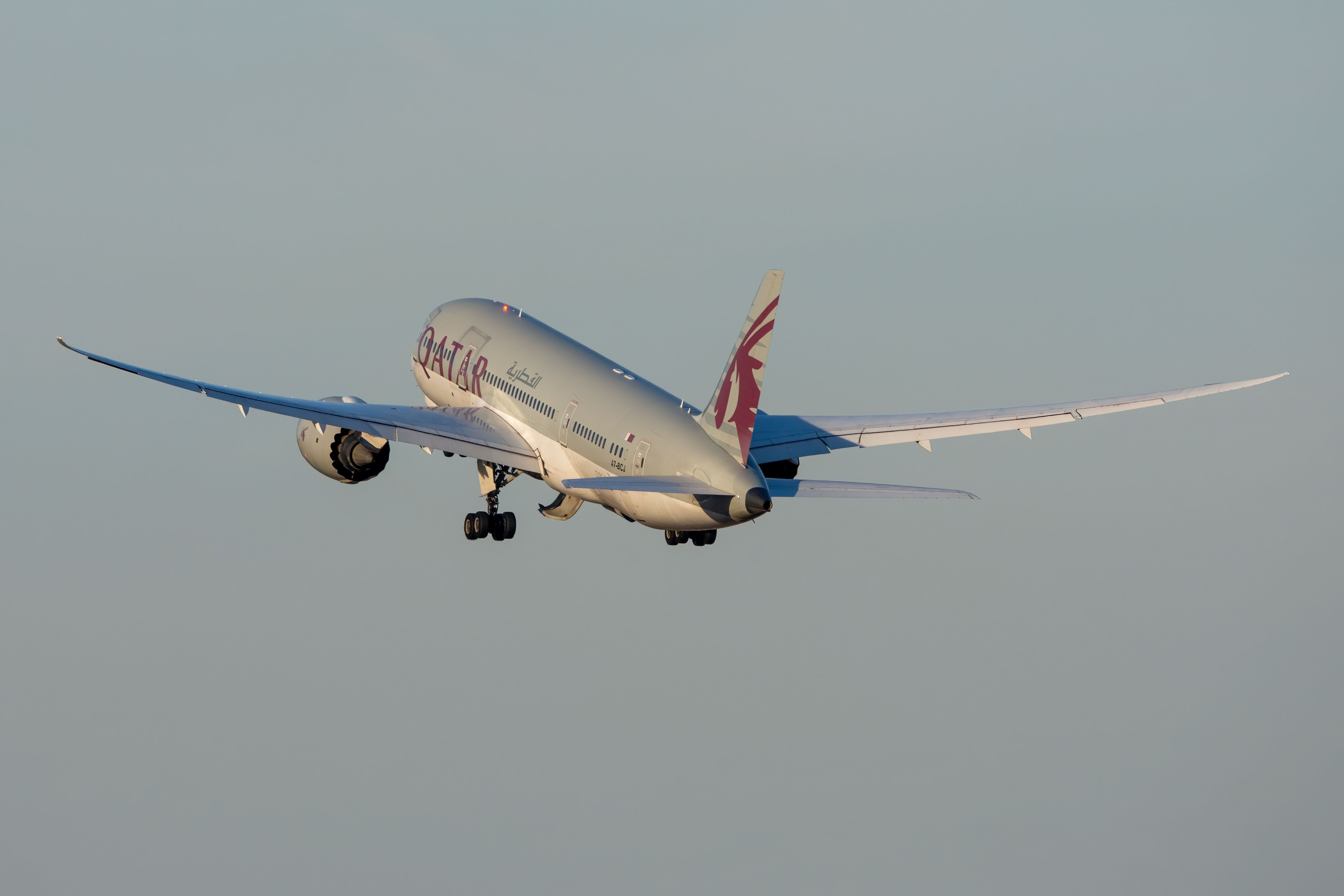 Qatar Airways Boeing 787-8 long-haul airliner