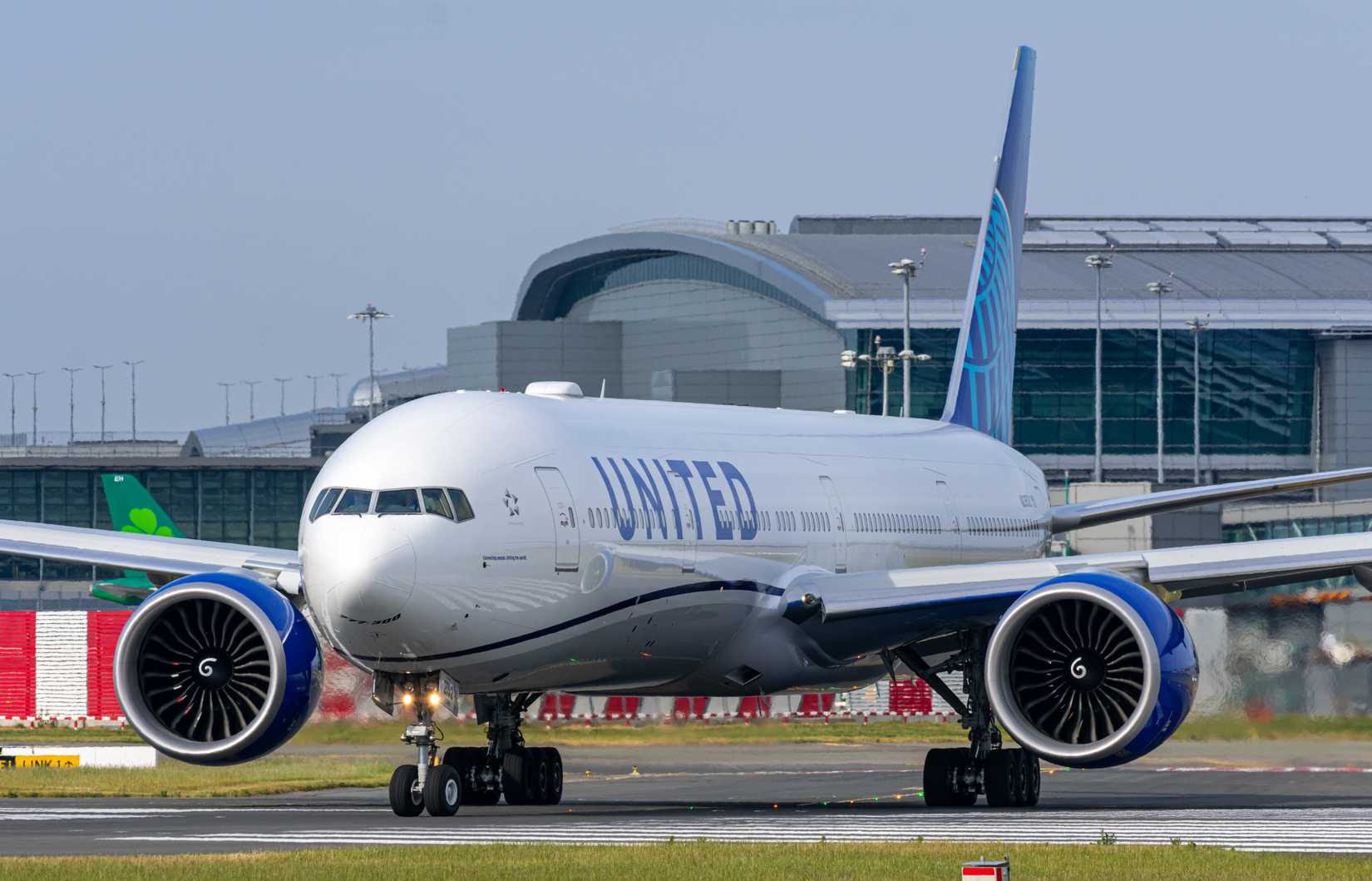 United 777 Taxiing In Dublin