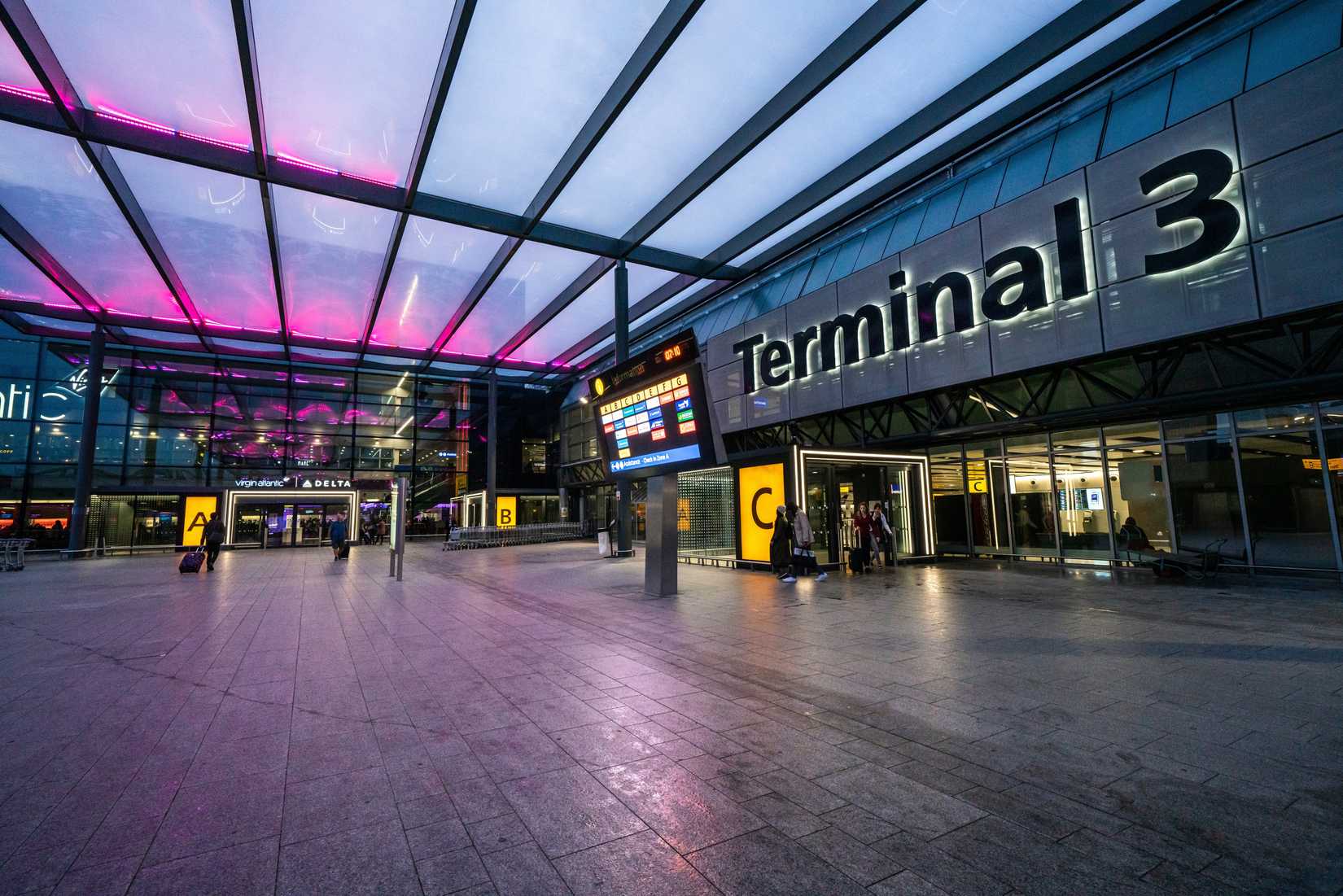 Heathrow T3 Exterior